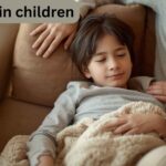 Parent supporting tired teenager with ME/CFS at home — Healthtokk guide to ME/CFS in children and adolescents